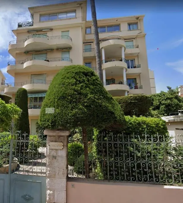Apartment Moderne, Calme Et Bien Equipe, A 200M De La Plage Cannes